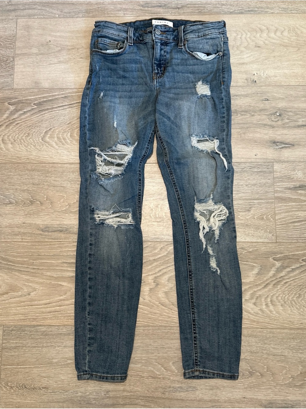 Eunina Distressed Blue low-rise Women’s Skinny Jeans